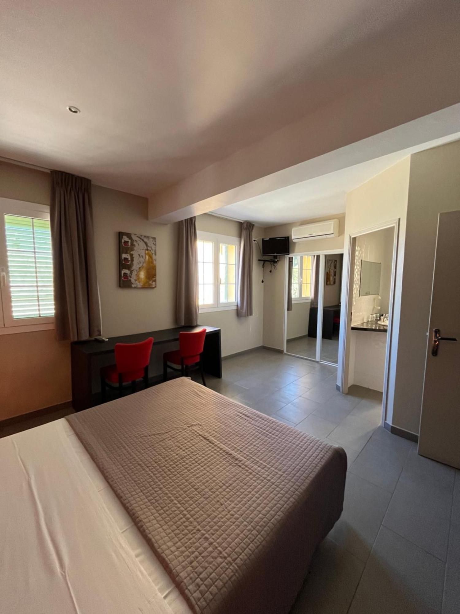 Chambres Hotes Chez Fernand เชนตูรี ภายนอก รูปภาพ